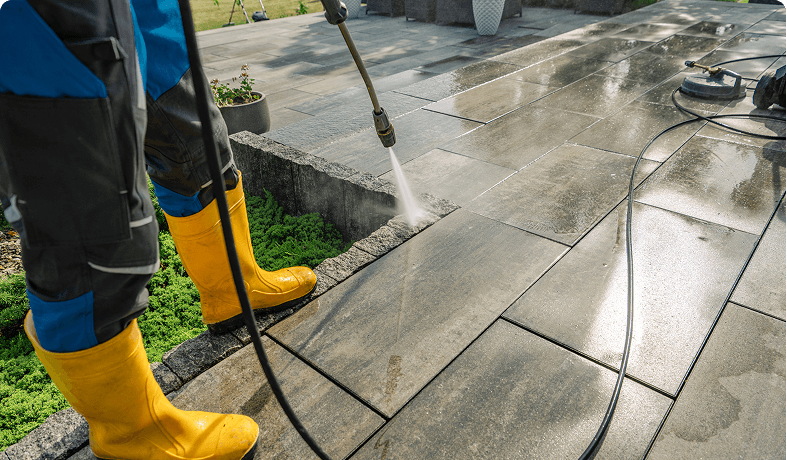 Cleaning large patio area using power washer